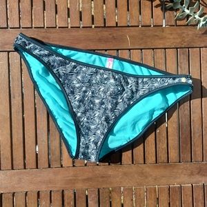Raisins bikini bottoms